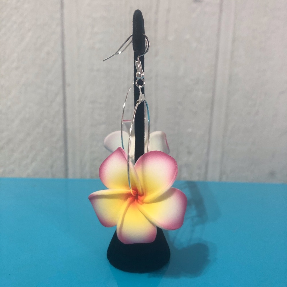 Foam Flower Earrings - Picture 3 of 11